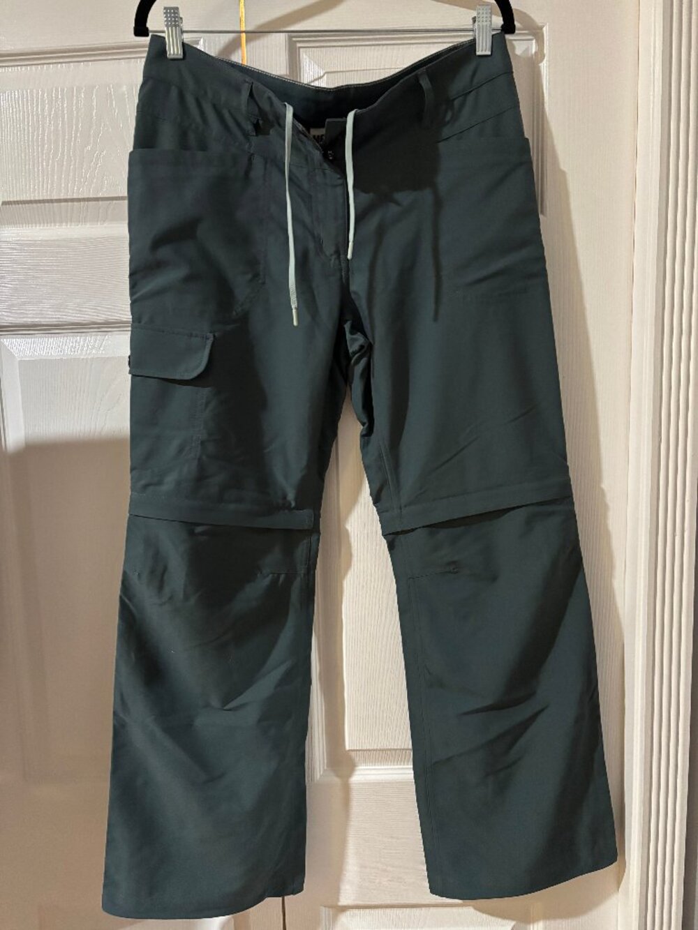 MEC Wide leg Convertible Hiking Pants Size 8